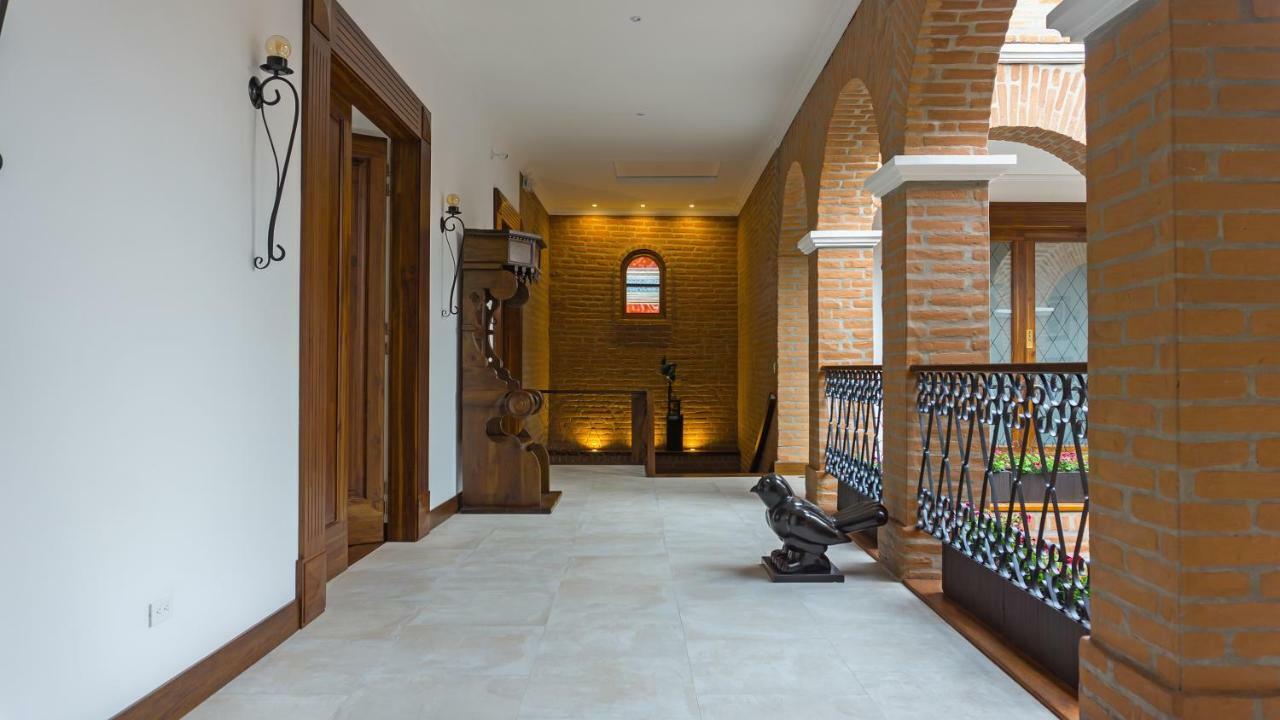 Hotel Otavalo Extérieur photo