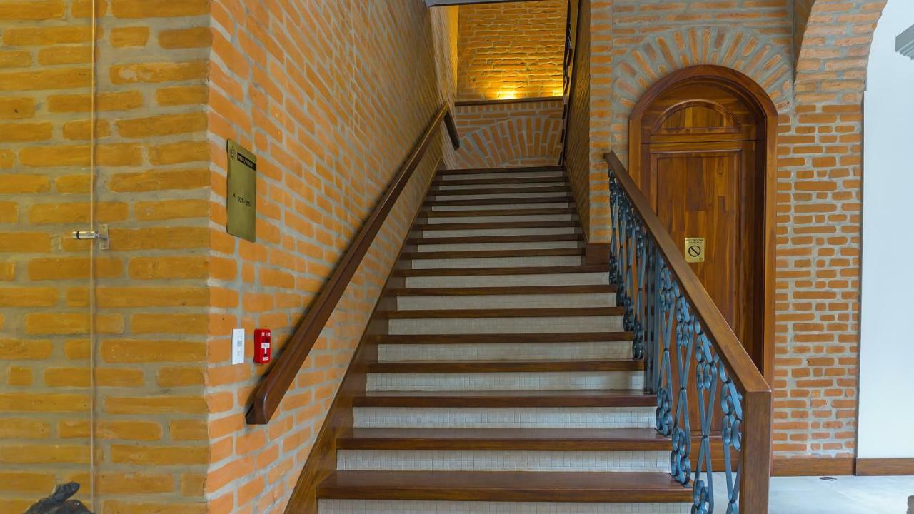 Hotel Otavalo Extérieur photo