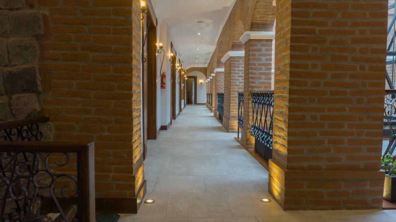 Hotel Otavalo Extérieur photo